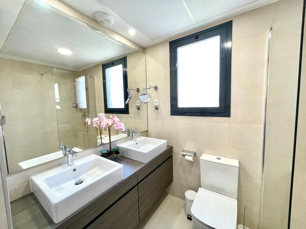 Magnificent 3 Bedroom Penthouse Appartement *